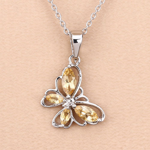 Colgante de mariposa de citrino genuino de 0.62 quilates en plata de ley