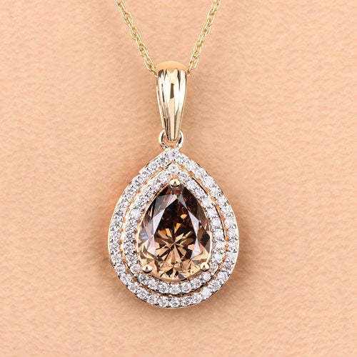 Colgante de Diamante Marrón Certificado IGI de 2.01 Quilates en Oro Amarillo de 18K