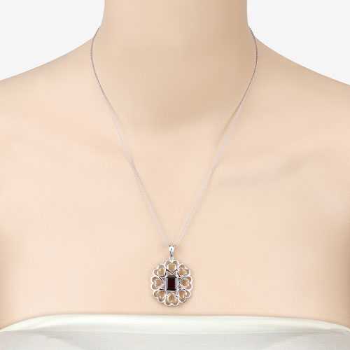 Pendentif en argent sterling .925 avec grenat véritable de 2,55 carats