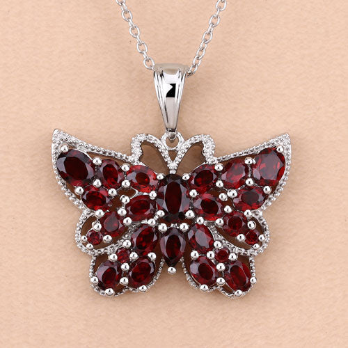 Colgante de Mariposa de Granate Genuino de 4.90 Quilates en Plata Esterlina