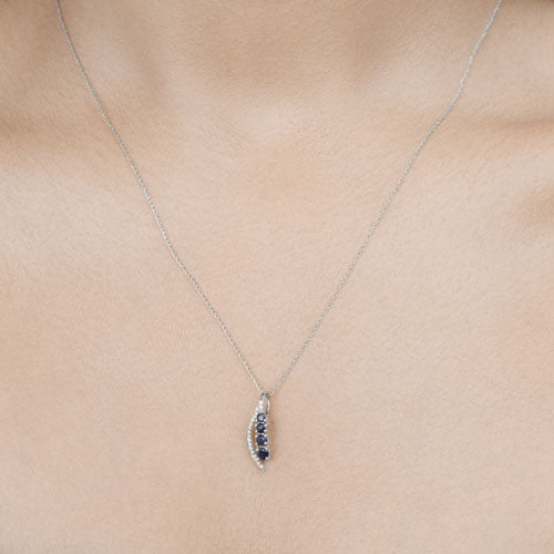 Pendentif en or blanc 14K avec saphir bleu et diamant de 0,40 carat