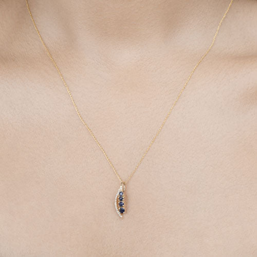Pendentif en or jaune 14K avec saphir bleu et diamant de 0,40 carat