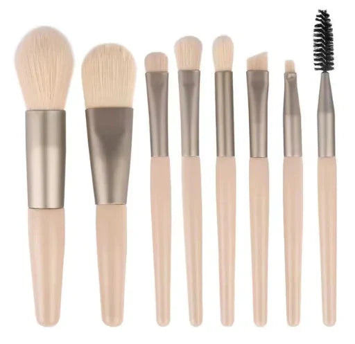 Ensemble de pinceaux de maquillage essentiels pour une application parfaite
