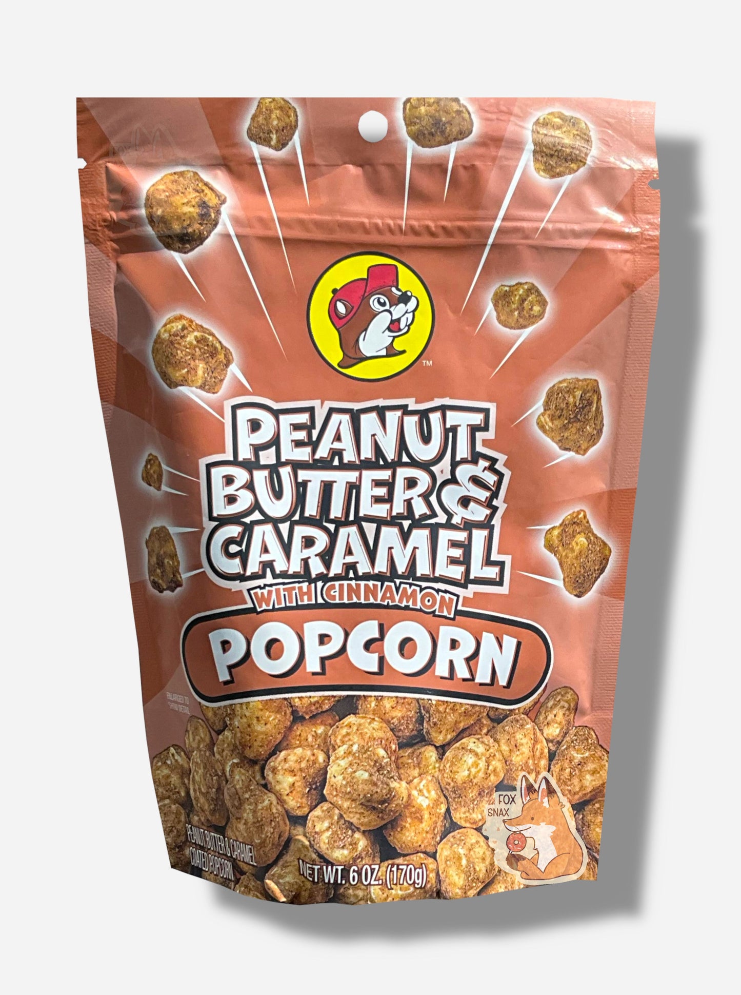 Palomitas de maíz con mantequilla de maní y caramelo de Buc-ee's con canela
