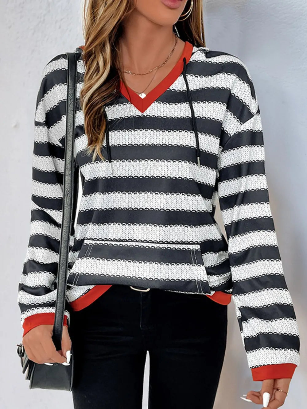 Sudadera con capucha de manga larga a rayas contrastantes Perfee