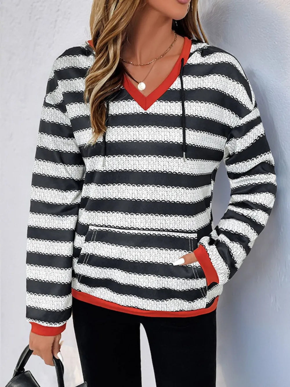 Sudadera con capucha de manga larga a rayas contrastantes Perfee