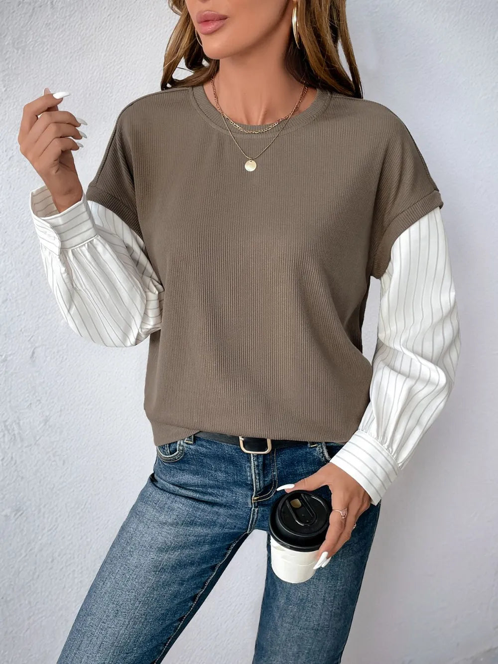 Sudadera Perfee de Cuello Redondo con Mangas Rayadas