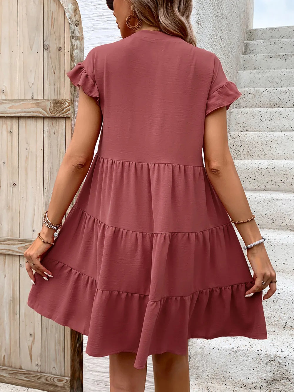 Robe mini à volants à encolure notch Perfee
