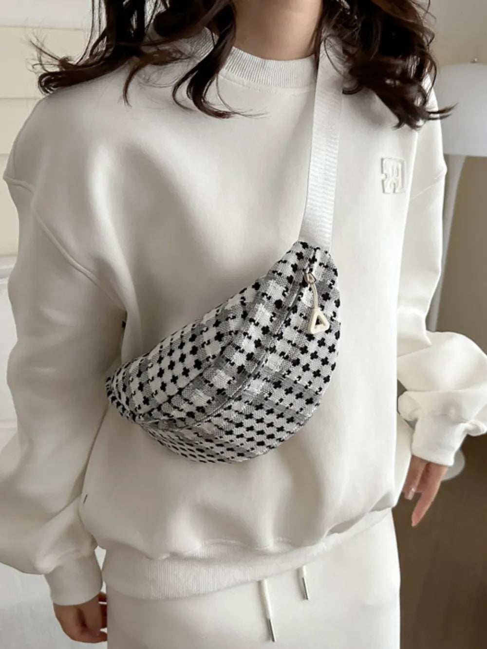 Sac bandoulière à large bandoulière à carreaux