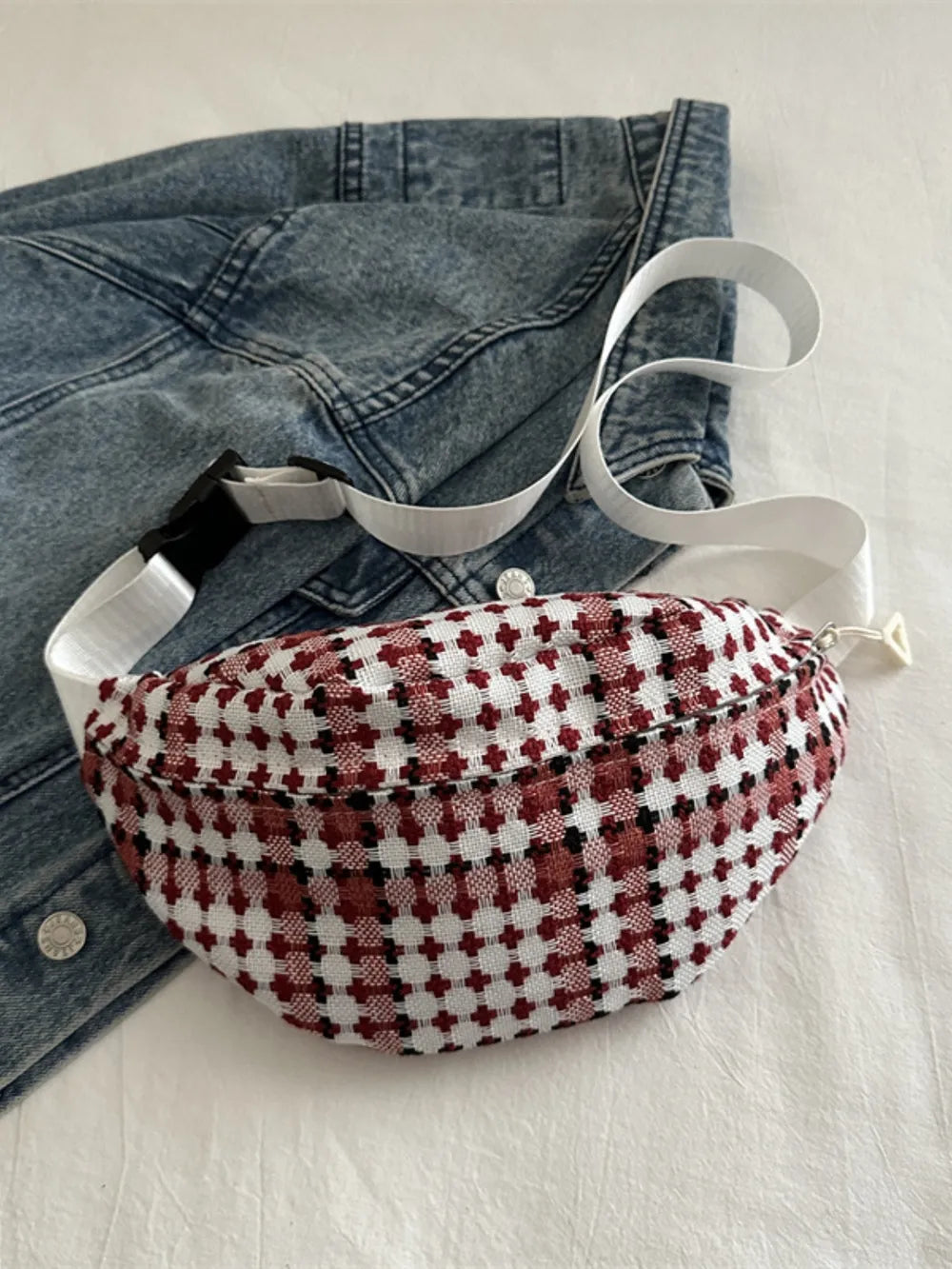 Sac bandoulière à large bandoulière à carreaux