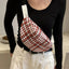 Sac bandoulière à large bandoulière à carreaux