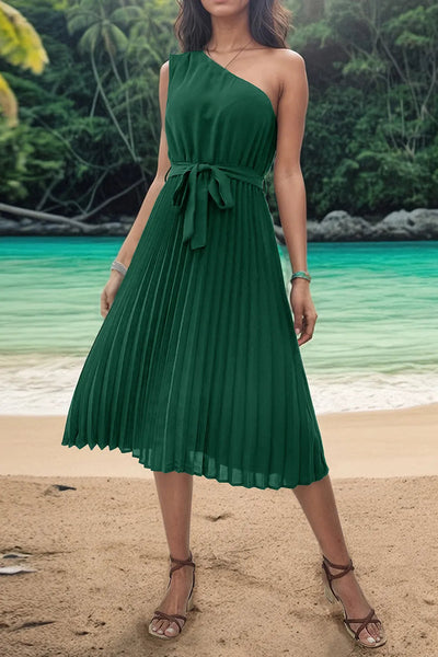 Robe midi à épaule unique plissée avec ceinture