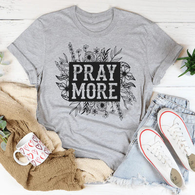 Camiseta floral Pray More