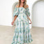 Robe à volants imprimée avec smocks et épaules dénudées
