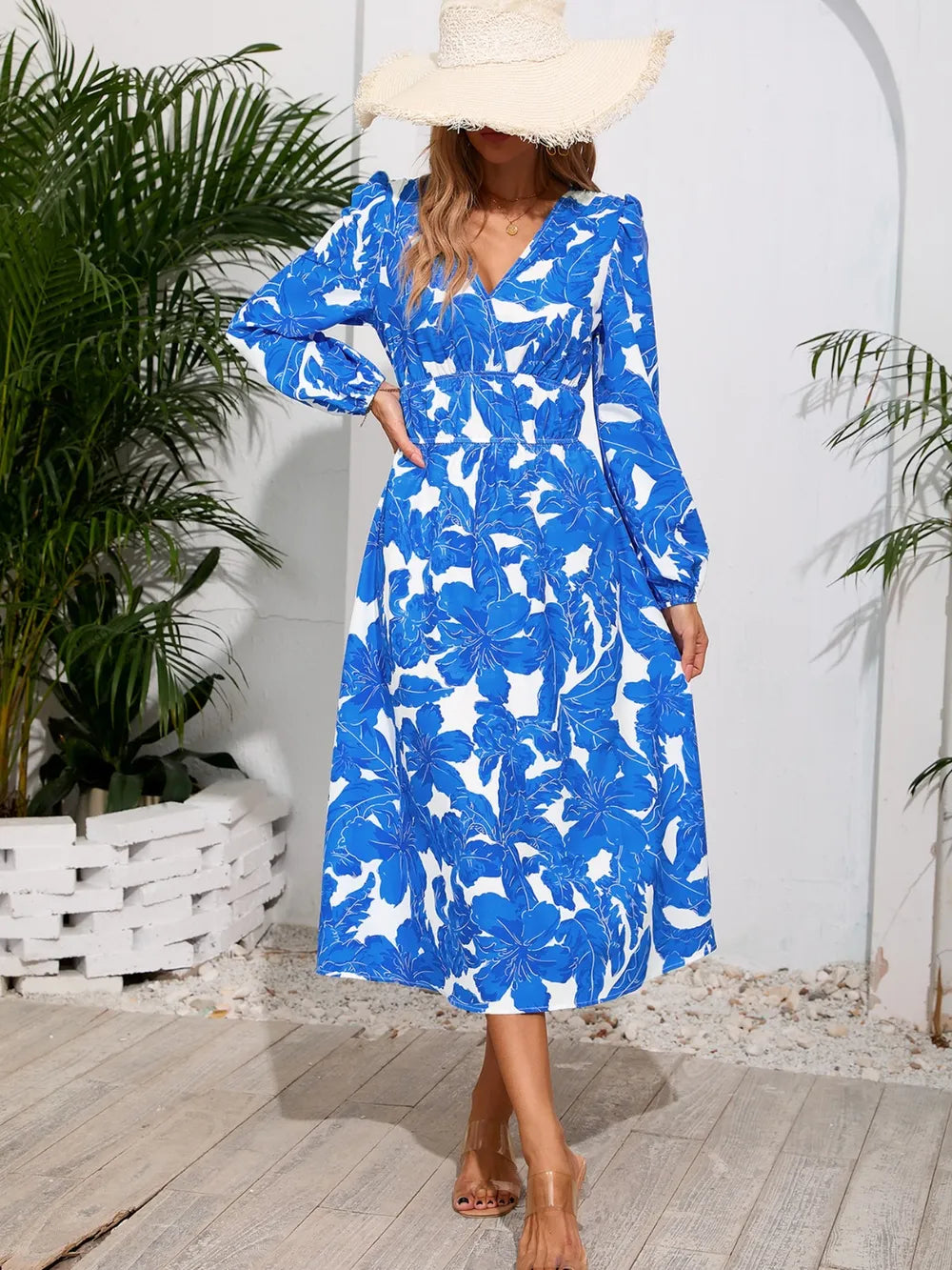 Robe midi à manches longues à encolure croisée imprimée