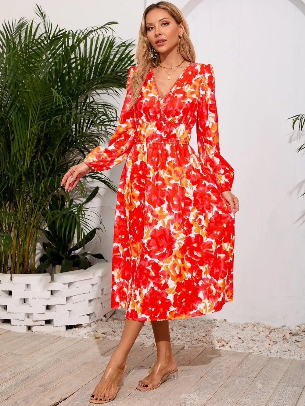 Robe midi à manches longues à encolure croisée imprimée