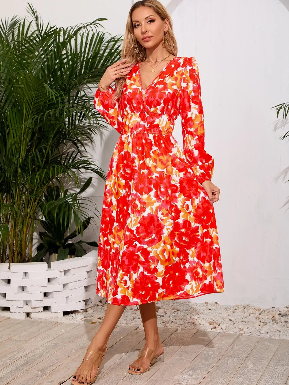 Robe midi à manches longues à encolure croisée imprimée