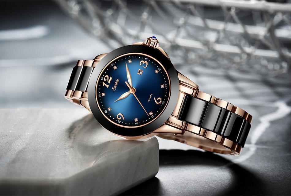 Montre Élégante Étanche pour Femme avec Accents en Acier Inoxydable et Céramique