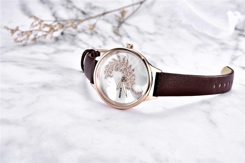 Montre à Quartz Ronde Élégante pour Femme avec Bracelet en Maille en Acier Inoxydable