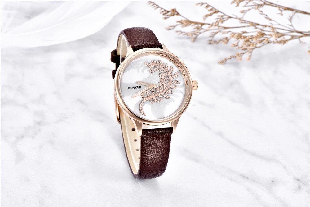 Montre à Quartz Ronde Élégante pour Femme avec Bracelet en Maille en Acier Inoxydable