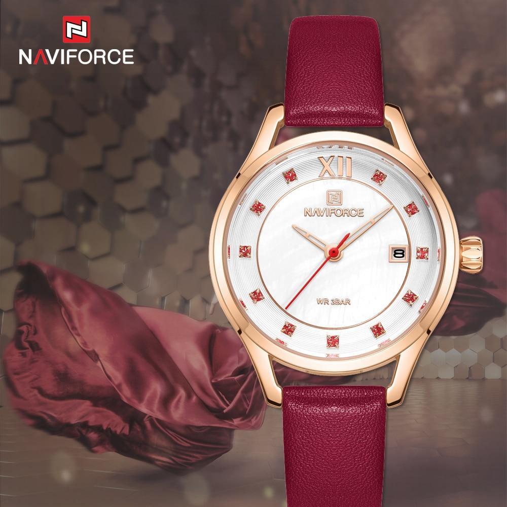 Montre élégante en cuir pour femme avec boîtier en métal
