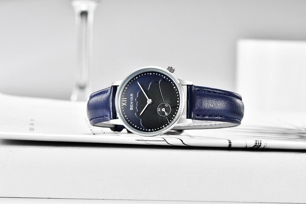Elegant Round Luxury Women's Quartz Watch - Waterproof & Fashionable