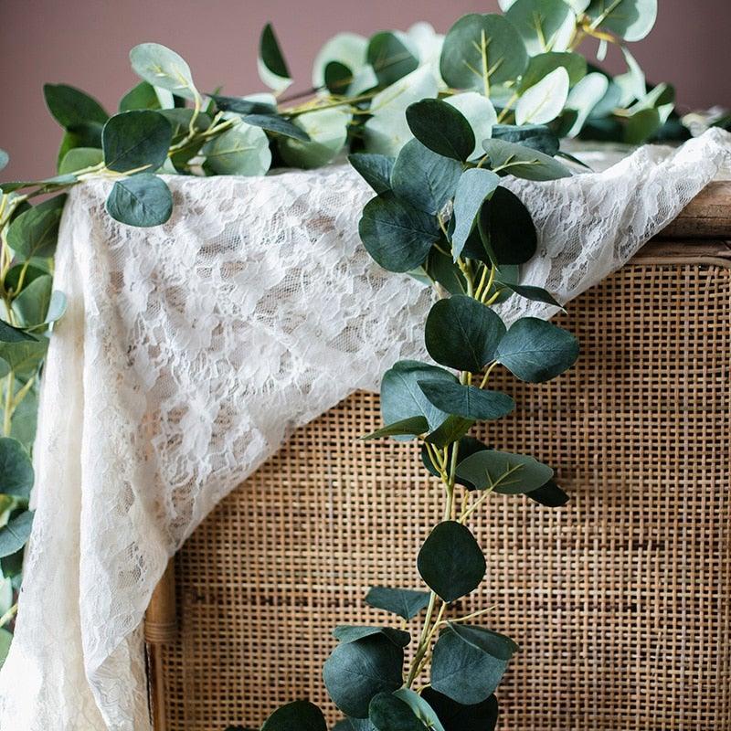 Modern Eucalyptus Leaves Garland for Elegant Decor