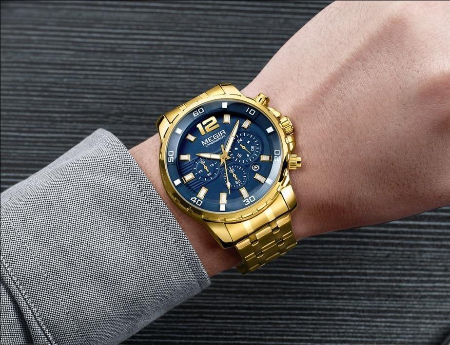 Luxury Men's Gold Quartz Analogue Wristwatch