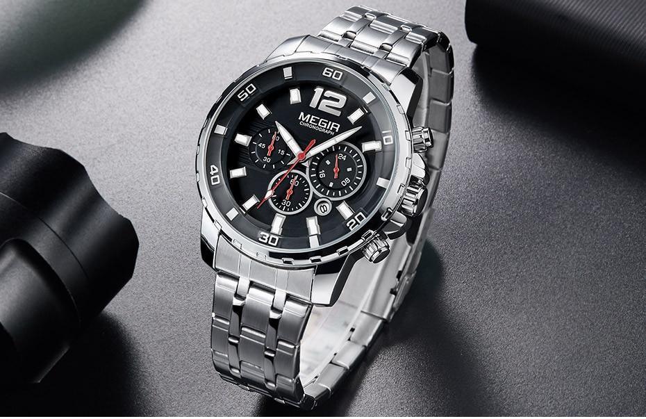Luxury Men's Gold Quartz Analogue Wristwatch