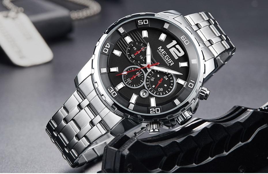 Luxury Men's Gold Quartz Analogue Wristwatch