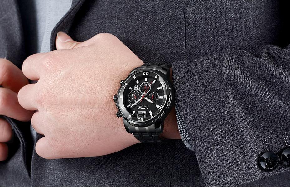 Luxury Men's Gold Quartz Analogue Wristwatch