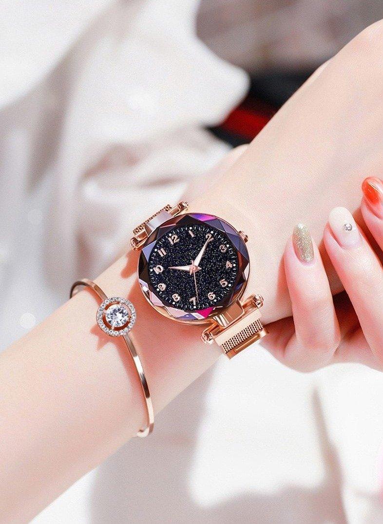 Luxury Simple Women Quartz Magnetic Wristwatch - Starry Sky Design