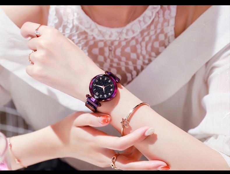 Luxury Simple Women Quartz Magnetic Wristwatch - Starry Sky Design