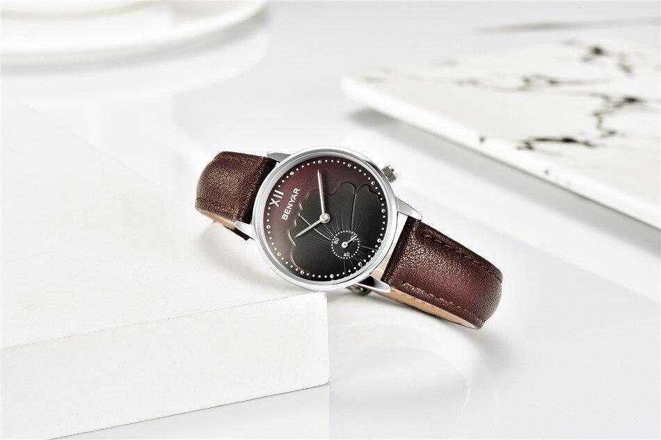 Montre à Quartz Rouge de Luxe pour Femme avec Bracelet en Cuir