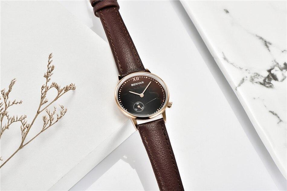 Montre à Quartz Rouge de Luxe pour Femme avec Bracelet en Cuir