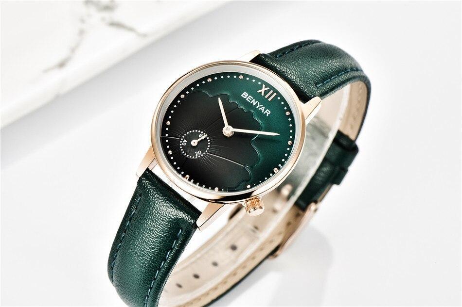 Montre à Quartz Rouge de Luxe pour Femme avec Bracelet en Cuir