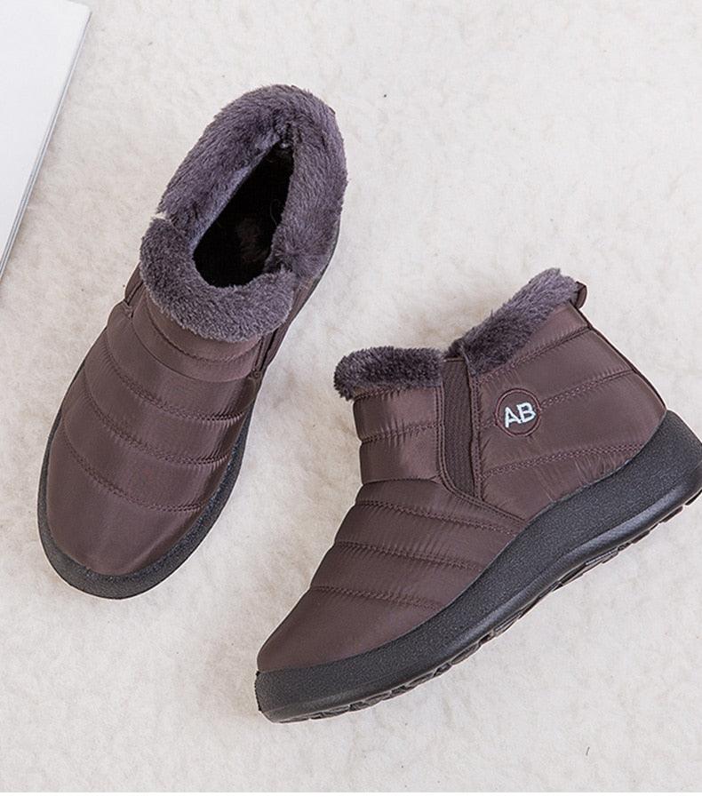Stylish Women's Waterproof Winter Boots - Lightweight Ankle Design with Fur Lining - Korvel