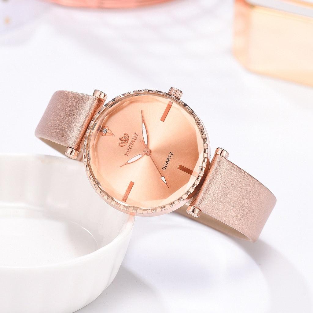 Montre analogique à quartz de luxe pour femmes avec bracelet en cuir élégant