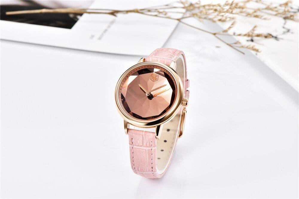 Montre analogique étanche pour femmes au style élégant avec bracelet en cuir