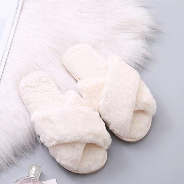 Cozy Faux Fur Slippers for Women - Soft and Stylish