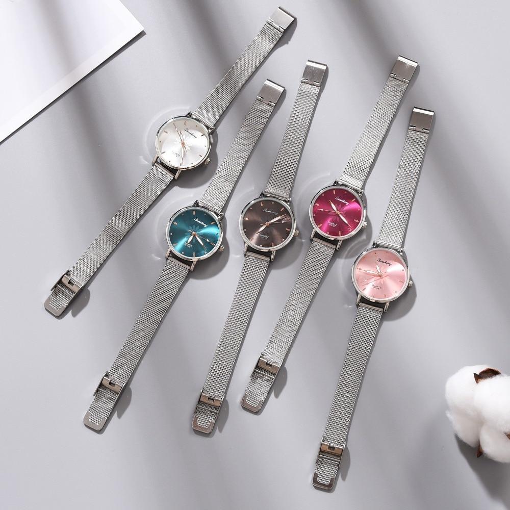 Montre Élégante pour Femme avec Bracelet en Acier Tressé