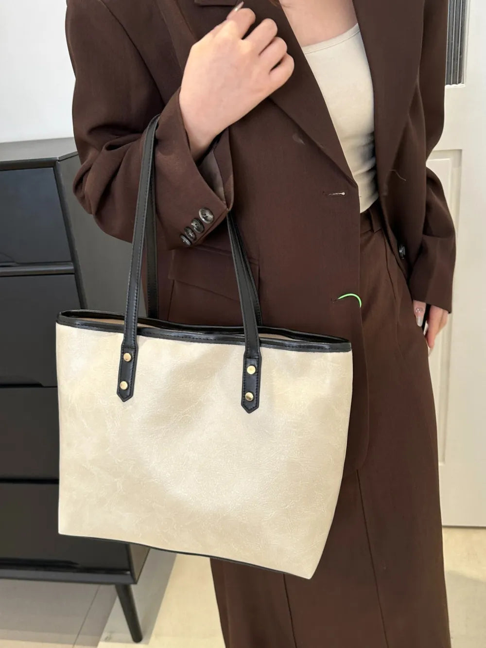 Elegant PU Leather Medium Shoulder Bag