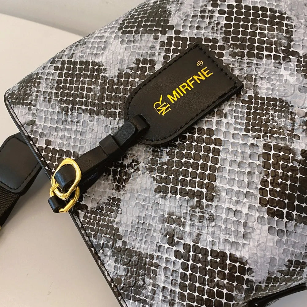 PU Leather Snakeskin Print Crossbody Bag - Korvel