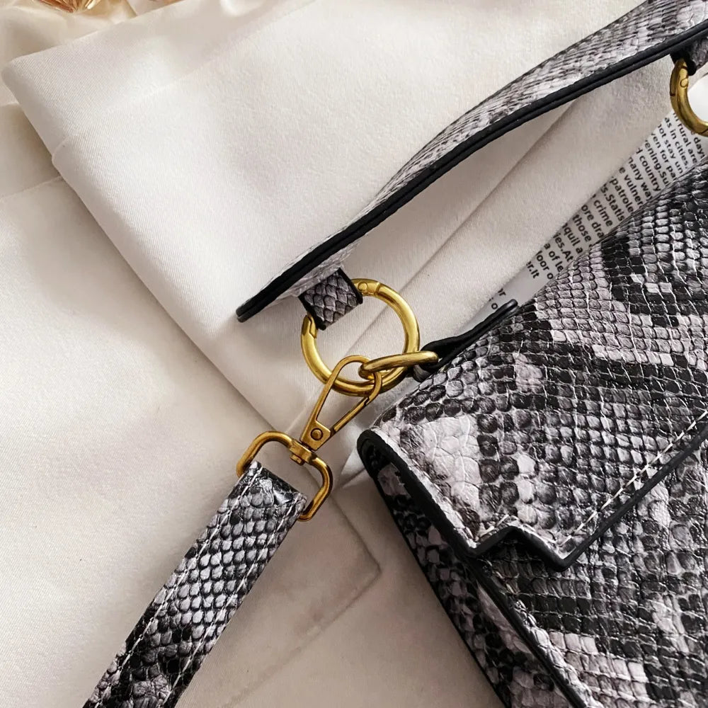 Elegant PU Leather Snakeskin Print Crossbody Bag