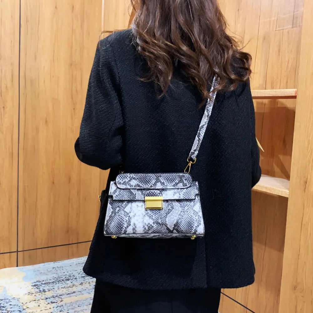 Elegant PU Leather Snakeskin Print Crossbody Bag