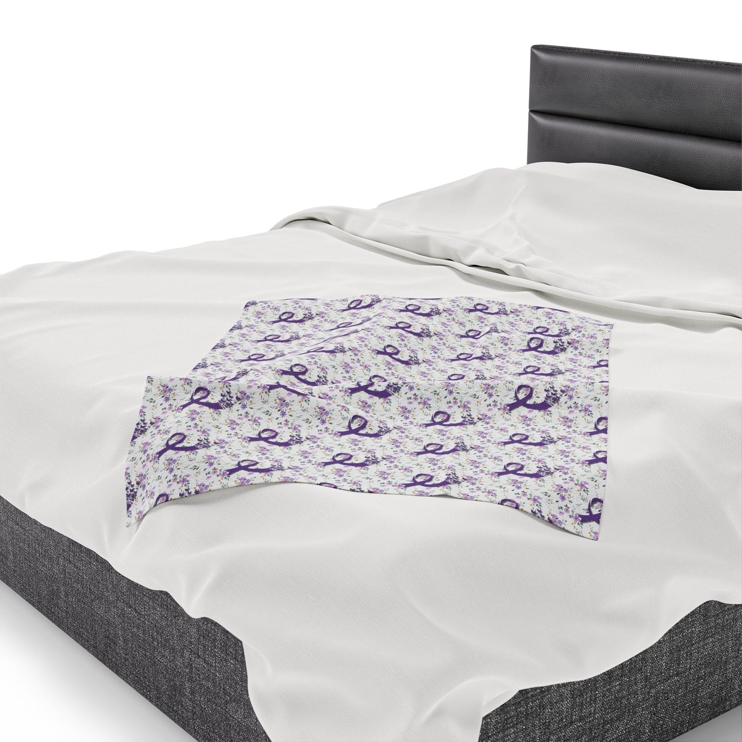 Couverture en velours à fleurs violettes
