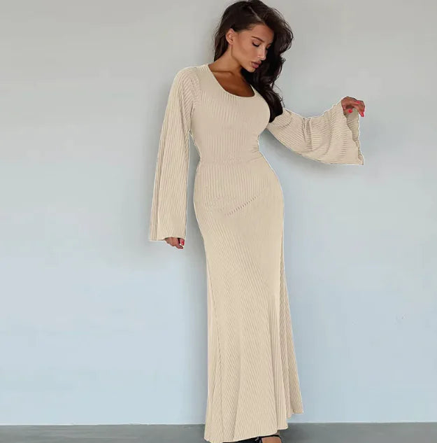 Vestido Elegante con Escote en U, Cordones en la Espalda y Mangas de Campana