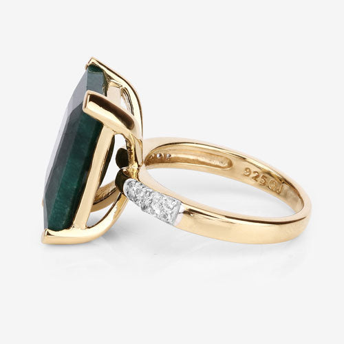 Bague en argent sterling avec émeraude teinte de 7,64 carats et diamants blancs
