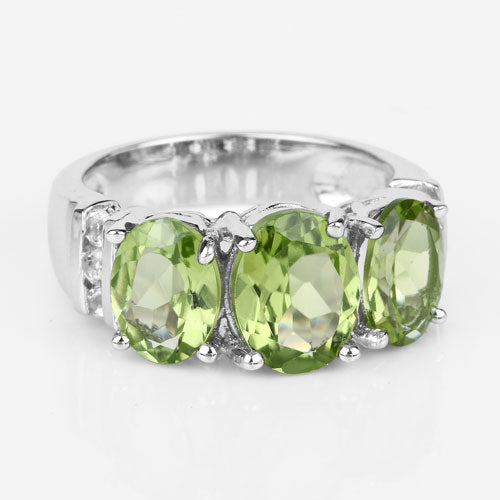Anillo de Plata Esterlina con Peridoto y Topacio Blanco de 4.14 Quilates