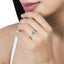 Anillo de Compromiso de Esmeralda Zambiana de 0.55 Quilates y Diamante Blanco en Oro de 14K